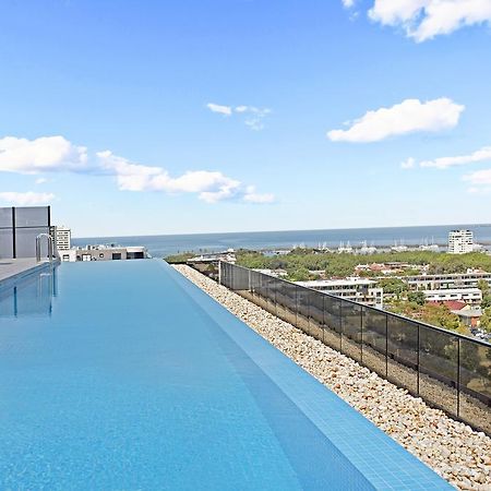 メルボルン☆ Heart Of St Kilda ☆ Infinity Pool+Parking+Wifiアパートメント エクステリア 写真